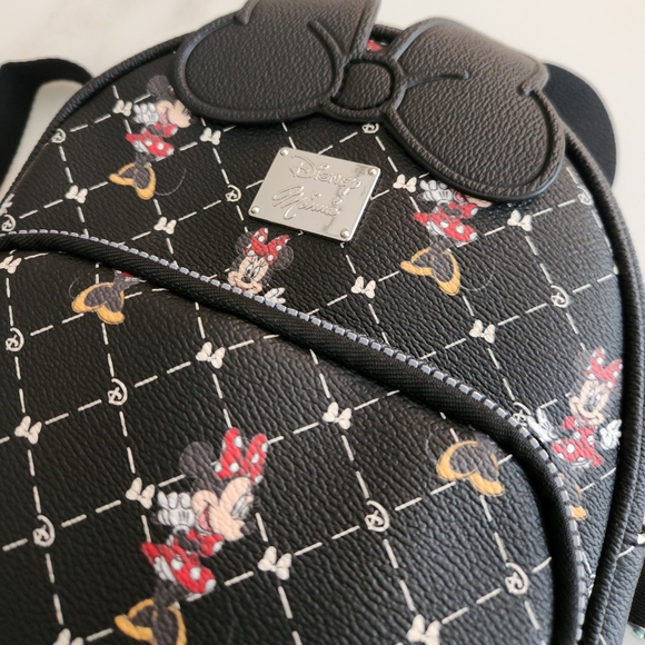 Disney Minnie Mouse Mini black backpack in like new condition! - Picture 5 of 13